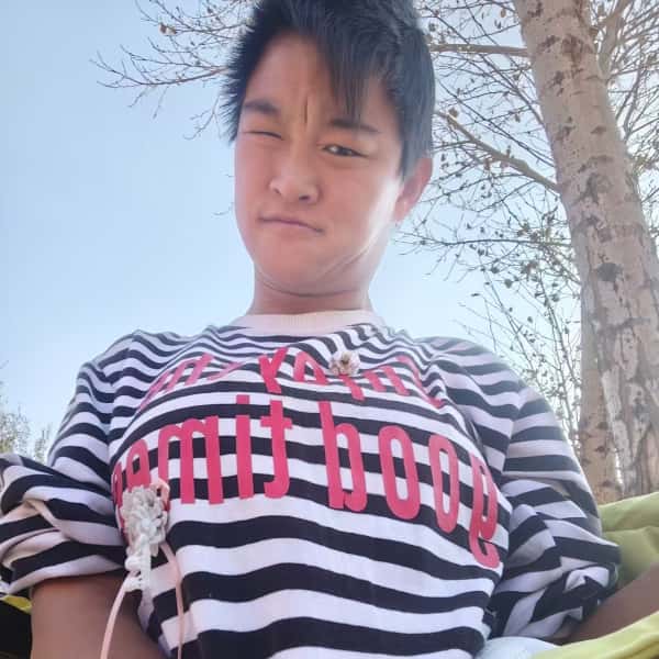 内蒙古24岁单身美女真诚找对象-太原征婚相亲网