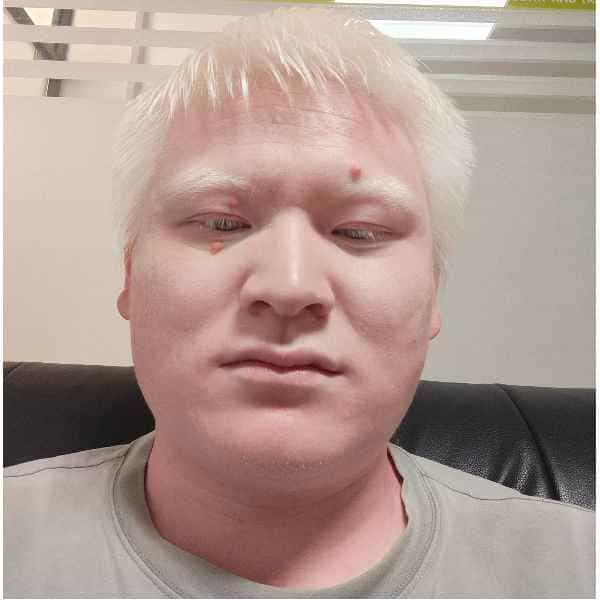 30岁岁安徽单身帅哥 - 太原吉缘网