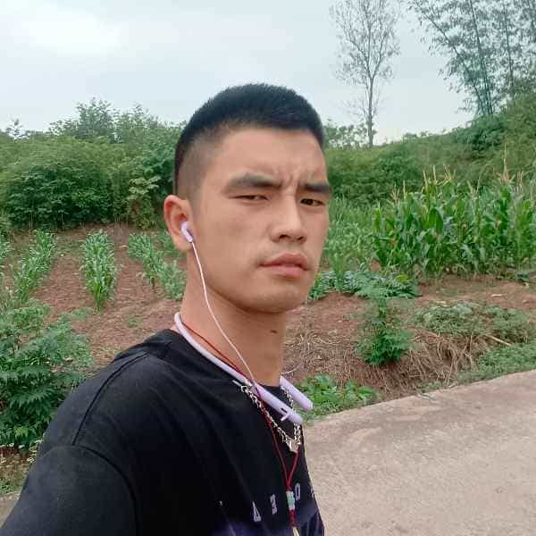 35岁岁四川单身帅哥 - 太原吉缘网