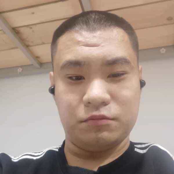 25岁岁山东单身帅哥 - 太原吉缘网