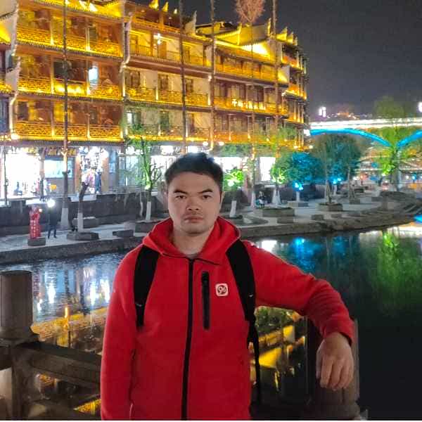 39岁岁广东单身帅哥 - 太原吉缘网