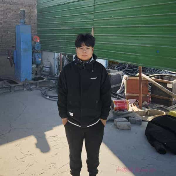 33岁岁河北单身帅哥 - 太原吉缘网